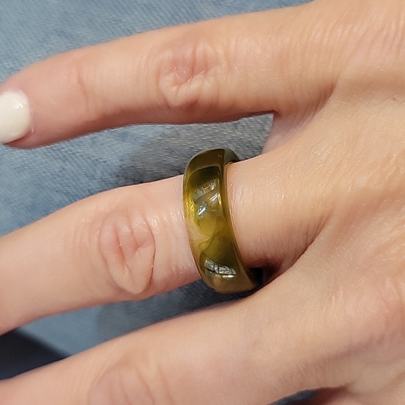 MOSSY JADE AND LEMON CITRINE ACRYLIC RING SET - Picture 2 of 8